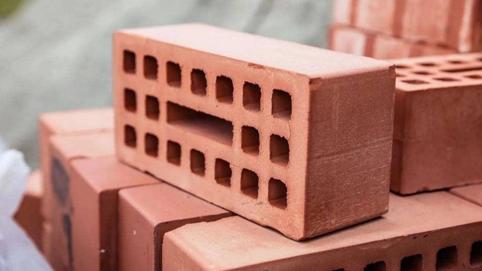 کارخانه تولید و فروش آجر و سفال باقری در قزوین